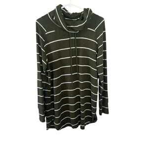 Market and Spruce Pullover with Hoodie Size Large Preloved